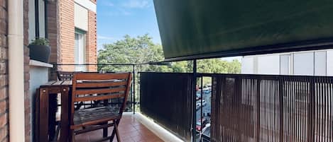 屋外ダイニングエリア