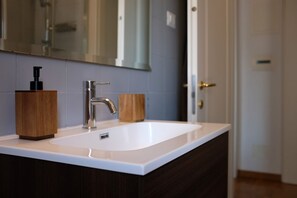 Dusche, Bidet