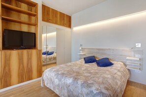 WiFi, bed sheets - Penthouse Parco Sempione – Milan with Wi-Fi and Air Conditioning (Milano)