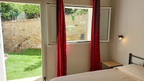 6 Schlafzimmer, Schreibtisch, kostenloses WLAN, Bettwäsche