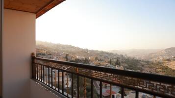 Deluxe Triple Room, Mountain View | Balcony view