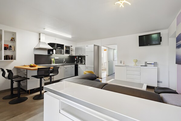 Interior - Apartment 'Ferienwohnung "Zum Segel" 2' with Private Terrace and Wi-Fi (Zadelsdorf)