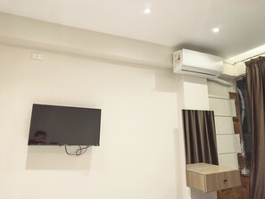 Een kluis op de kamer, individueel gedecoreerd, verduisterende gordijnen