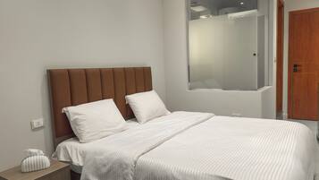 Chambre Simple Confort | Coffres-forts dans les chambres, décoration personnalisée