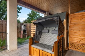 Unclassified image, 4 of 27, button - Apartment “Zum Segel” 1 with Private Terrace and Wi-Fi (Zadelsdorf)