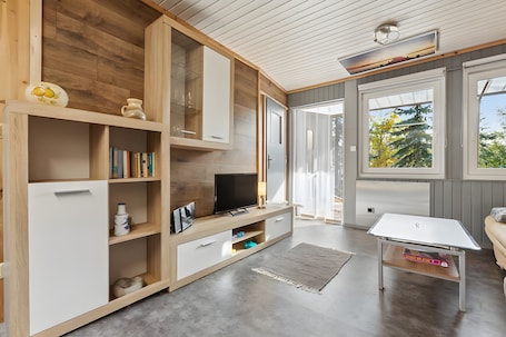 TV, stereo. Holiday Home 'Ferienhaus 203' with Private Terrace, Private Garden and Wi-Fi