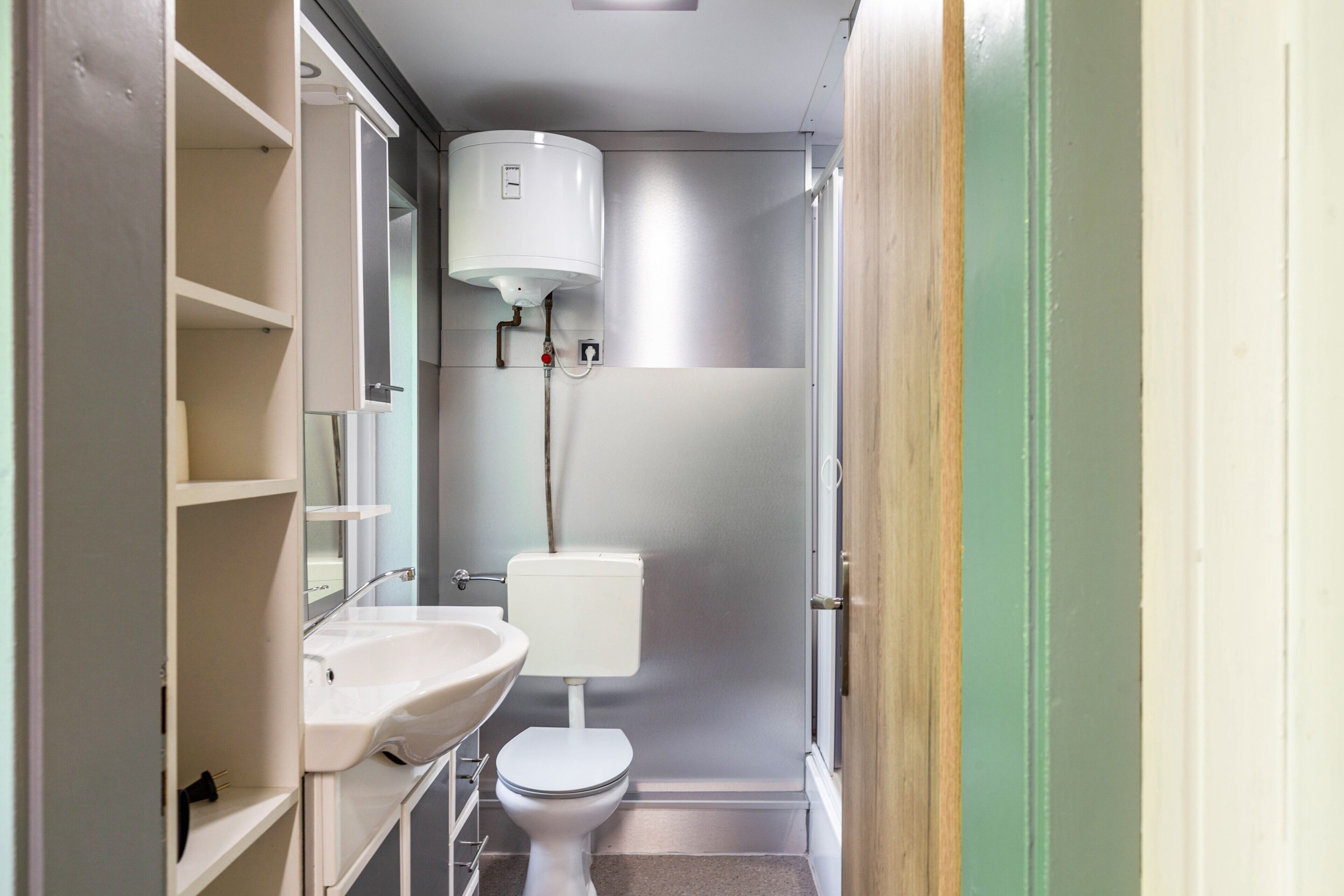 Dusche, kostenlose Toilettenartikel, Haartrockner