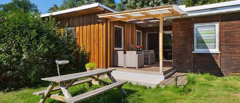 屋外ダイニングエリア