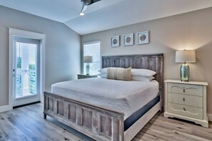 8 عدّة غرف نوم ومكواة/لوح كي وسرير سفر وواي فاي مجانًا