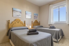 3 Schlafzimmer, Bügeleisen/Bügelbrett, WLAN, Bettwäsche
