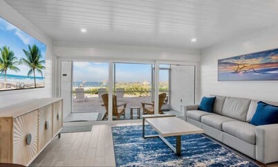 NEW!~ Beach Front/Heated Pool! Coconuts 107