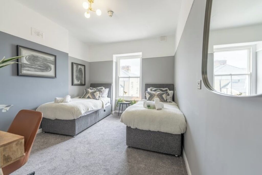 Bügeleisen/Bügelbrett, WLAN, Bettwäsche