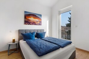 3 bedrooms, WiFi, bed sheets - Apartments "White House – App 4 and 5" with Private Terrace, Balcony and Wi-Fi (Kappel-Grafenhausen)