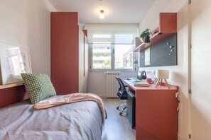 Doppelzimmer, 2 Einzelbetten | Schreibtisch, laptopgeeigneter Arbeitsplatz, kostenloses WLAN