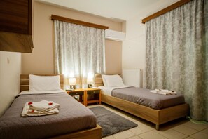 Iron/ironing board, WiFi, bed sheets - Alykanas Deluxe Apartment with Sea View, Wi-Fi and Air Conditioning (Alykes)