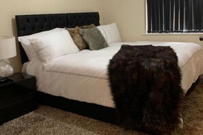 2 bedrooms, free WiFi, bed sheets