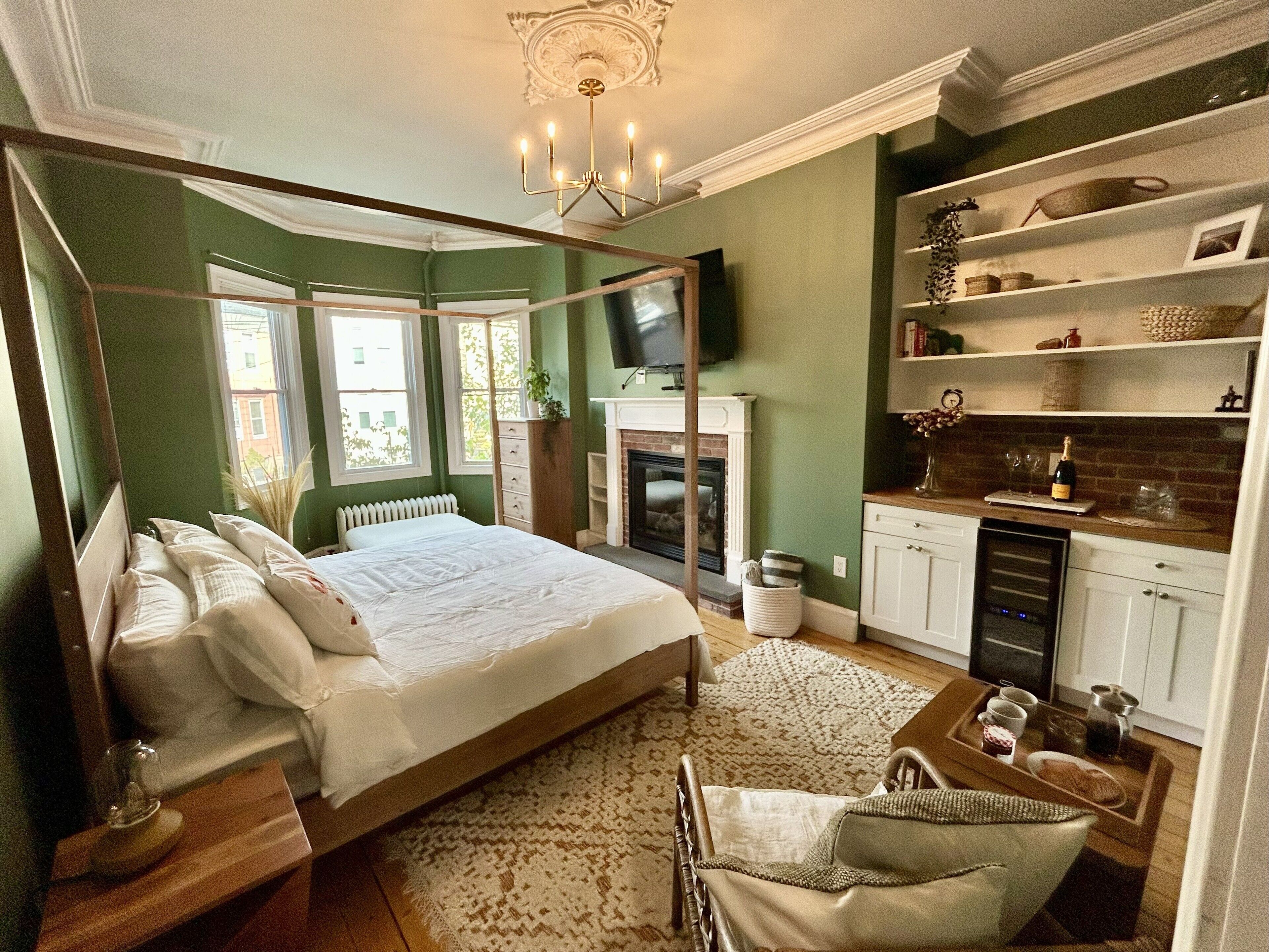 2 bedrooms, bed sheets