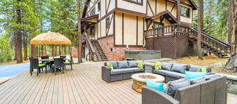 7bd cabin-hot tub-game room-play area-tiki bar