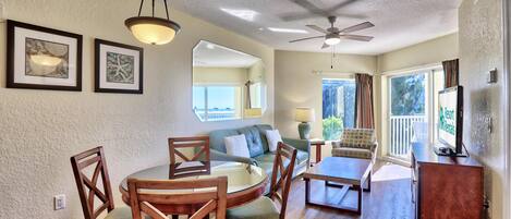 Appart'hôtel, plusieurs lits (Sunset Vistas 405S) | Coin séjour