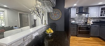 Modern Luxe Spacious Escape•Near Boston•Hot Tub