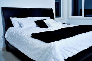 5 bedrooms, iron/ironing board, WiFi, bed sheets