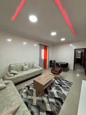 Living area - Furnished studio liberté 2 (Dakar)