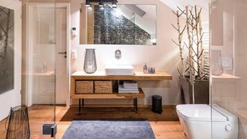 Douche, articles de toilette écologiques, sÚche-cheveux