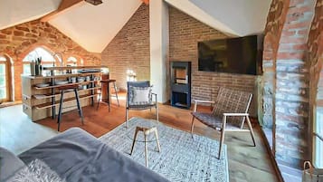 1 bedroom, iron/ironing board, travel crib, WiFi