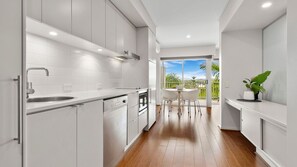 電子レンジ、食器洗い機