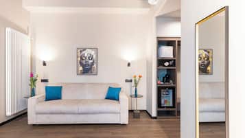 Deluxe Quadruple Room | Egyptian cotton sheets, premium bedding, down comforters, pillowtop beds