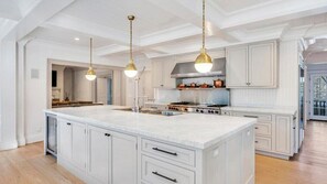 Microwave, oven, stovetop, coffee/tea maker