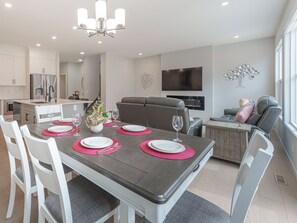 Dining - Bright New Build Retreat 16 Guests | AC & Garage (Calgary)
