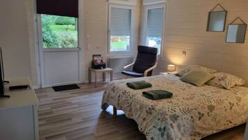 3 bedrooms, WiFi, bed sheets