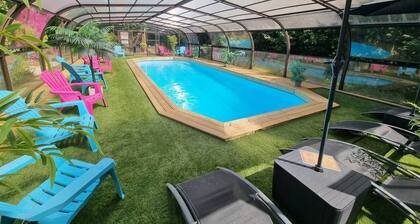 Suite S2 - Piscine & Parc , 100m Cadre Noir