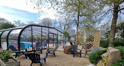 Chalet 1B - 3/4P - Pool & Park, 100m Black Frame