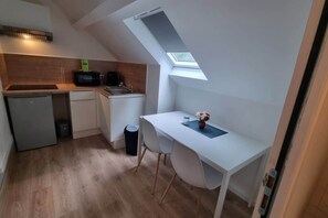 Fridge, microwave, dishwasher, toaster