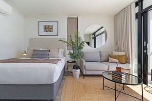 1 soverom, strykejern/-brett, internettilgang og sengetøy