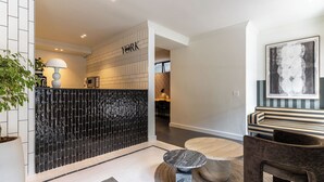 Lobby - The York | Spacious CBD Apartment (Cape Town)
