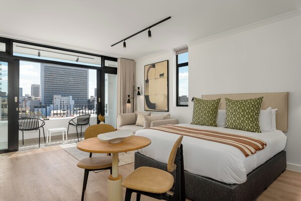 In-room safe, iron/ironing board, internet, bed sheets