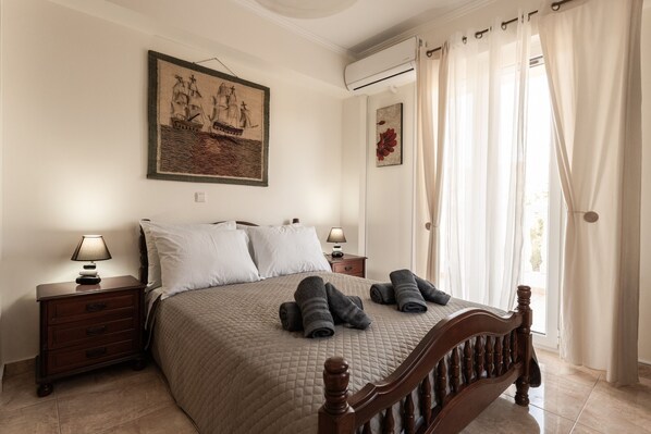WiFi, bed sheets