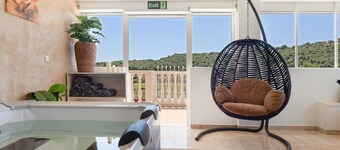 Apartment 'Casa Zophora' with Mountain View, Wi-Fi and Air Conditioning