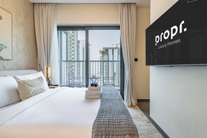 2 bedrooms, in-room safe, iron/ironing board, Internet