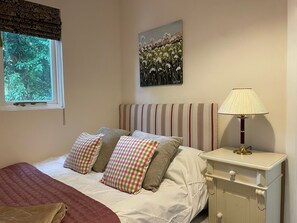 Bügeleisen/Bügelbrett, kostenloses WLAN, Bettwäsche