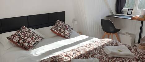 1 bedroom, WiFi, bed sheets