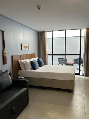 Studio | Mörkläggningsgardiner, strykjärn/strykbräda och gratis wi-fi