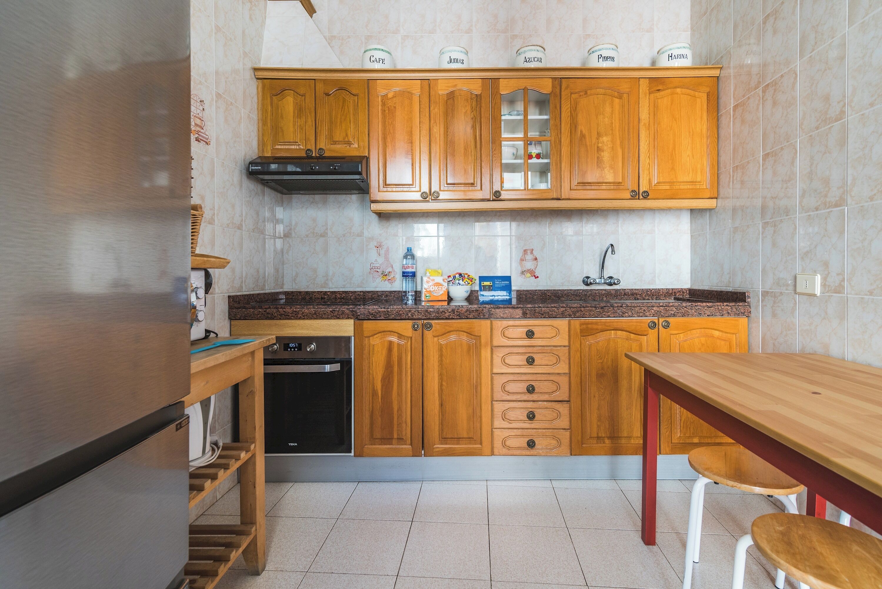 Microwave, oven, stovetop, coffee/tea maker