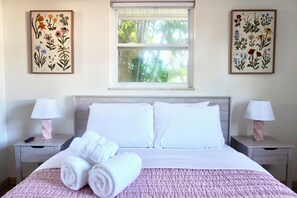 4 chambres, fer et planche à repasser, lit parapluie, Wi-Fi gratuit