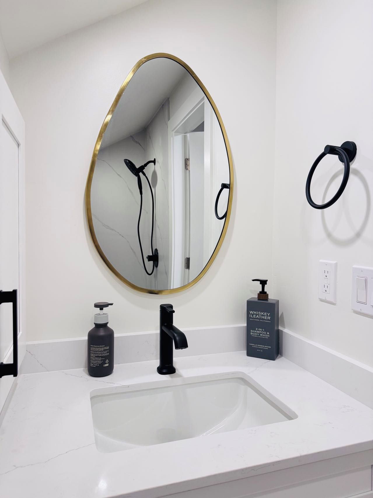Hårtørrer, håndklæder, Sæbe, Shampoo