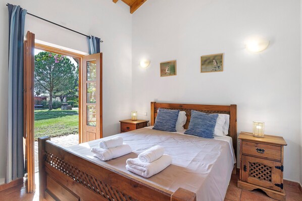 1 makuuhuone, silitysrauta/-lauta, Wi-Fi, vuodevaatteet