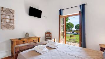 1 chambre, fer et planche Ă repasser, Wi-Fi, draps fournis